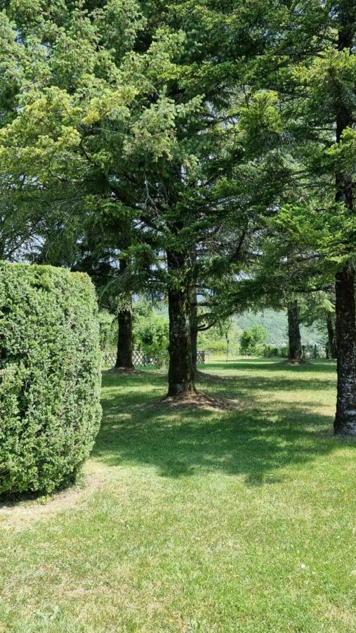 Domaine La Garenne Bed & Breakfast Reilhaguet Exterior photo